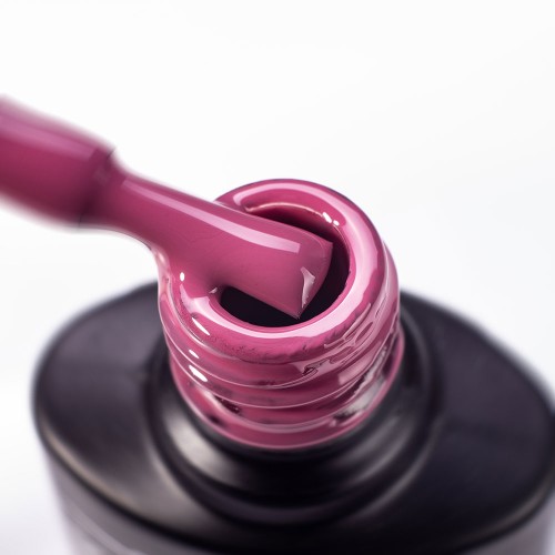 Гель-лак Komilfo Deluxe Series №D063 (холодная светлая марсала, эмаль), 8 мл