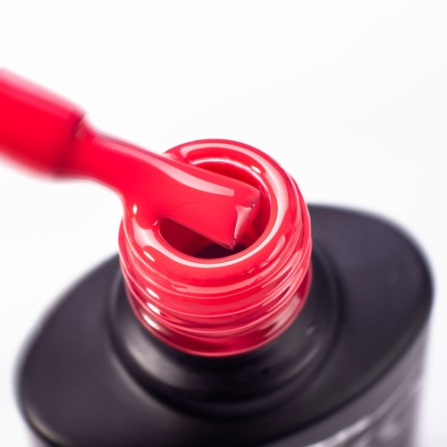 Гель-лак Komilfo Deluxe Series №D083 (чуть светло-малиновый, эмаль), 8 мл