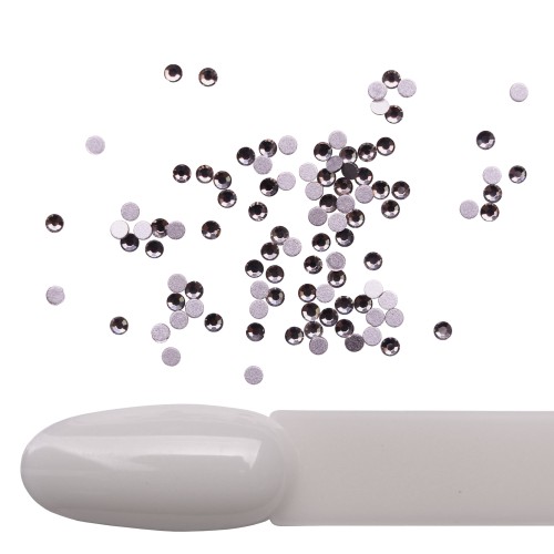 Komilfo rhinestones, Bk.Diamond, size 4 (100 pcs per pack)