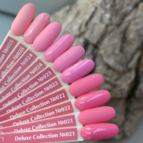 Гель-лак Komilfo Deluxe Series №D023 (розовая гвоздика, эмаль), 8 мл