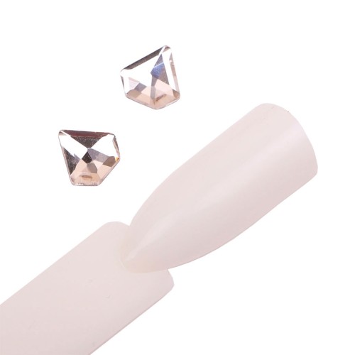 Komilfo Stones Diamond P14 (7×7 mm) Crystal, 2 pieces