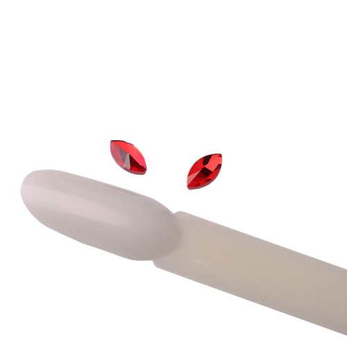 Komilfo Stones Boat full (4×8 mm) Red, 2 pieces