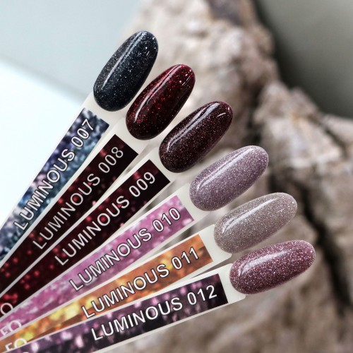 Komilfo Luminous Collection L010 (lilac, reflective), 8 ml