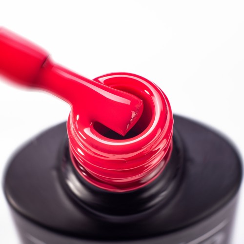 Гель-лак Komilfo Deluxe Series №D084 (малиновый, эмаль), 8 мл