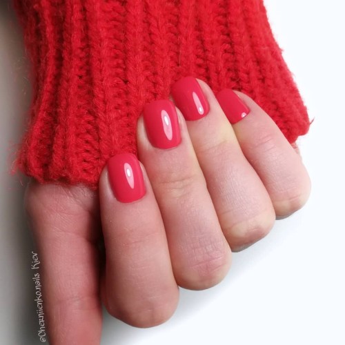 Гель-лак Komilfo Deluxe Series №D084 (малиновый, эмаль), 8 мл