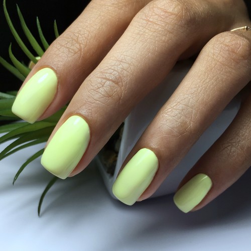 Гель-лак Komilfo Deluxe Series №D194 (бледно-желтый, эмаль), 8 мл