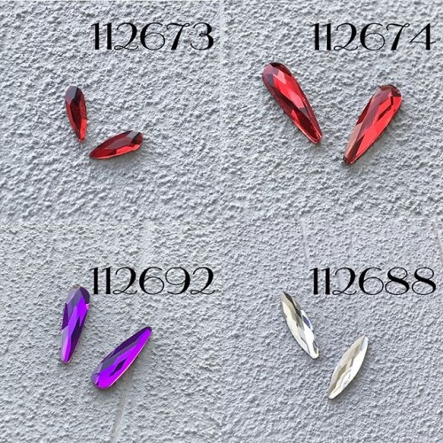 Komilfo Stones Teardrop mini (2×6 mm) Red, 2 pieces