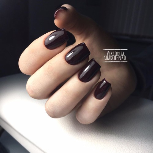 Гель-лак Komilfo Deluxe Series №D229 (темно-бордовый, эмаль), 8 мл