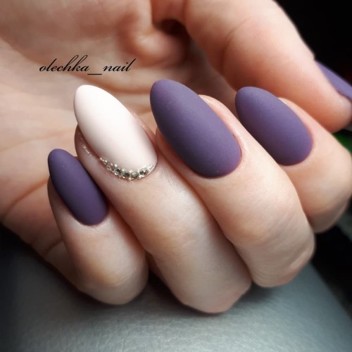 Гель-лак Komilfo Deluxe Series №D240 (приглушенный фиолетовый, эмаль), 8 мл