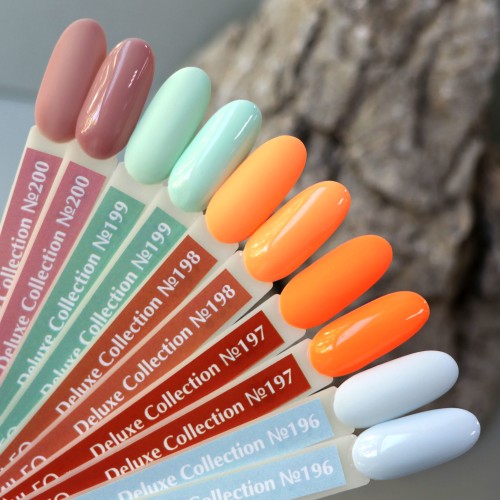 Гель-лак Komilfo Deluxe Series №D196 (пастельный светло-васильковый, эмаль), 8 мл