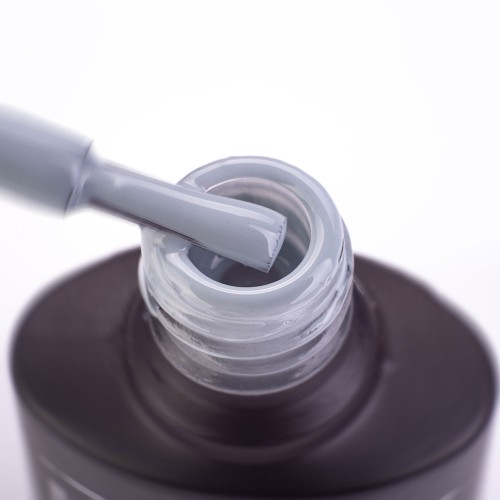 Гель-лак Komilfo Deluxe Series №D137 (светлый серо-голубой, эмаль), 8 мл