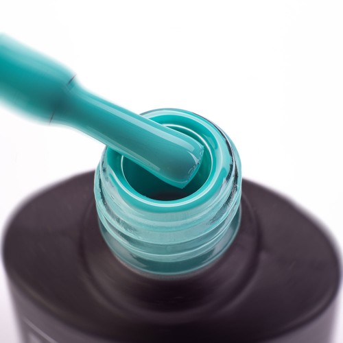 Гель-лак Komilfo Deluxe Series №D147 (голубо-бирюзовый, эмаль), 8 мл