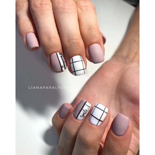 Гель-лак Komilfo Deluxe Series №D067 (дымчато-лилово-бежевый, эмаль), 8 мл