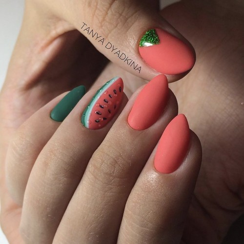 Гель-лак Komilfo Deluxe Series №D077 (приглушенный малиновый, эмаль), 8 мл