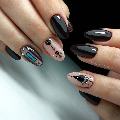 Гель-лак Komilfo Deluxe Series №D241 (темно-фиолетовый, эмаль), 8 мл