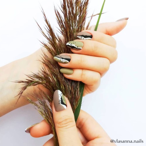 Gel Polish Komilfo Deluxe Series D281 (green-brown, enamel), 8 ml