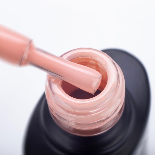 Гель-лак Komilfo Deluxe Series №D008 (приглушенный чуть бежево-розовый, эмаль), 8 мл