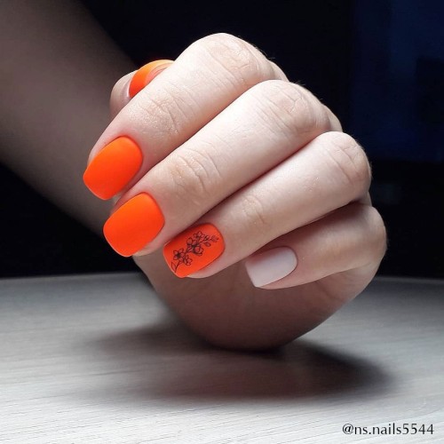 Gel Polish Komilfo DeLuxe Series N004 (bright orange, neon), 8 ml