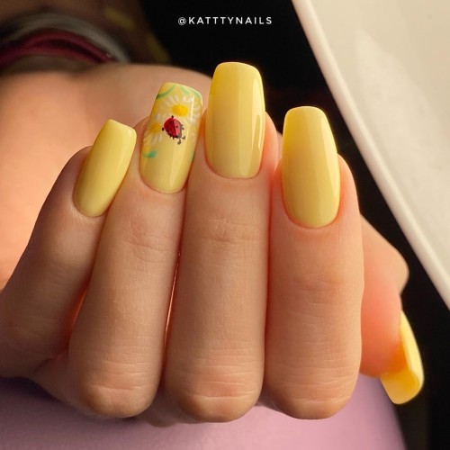 Гель-лак Komilfo Deluxe Series №D168 (теплый желтый, эмаль), 8 мл