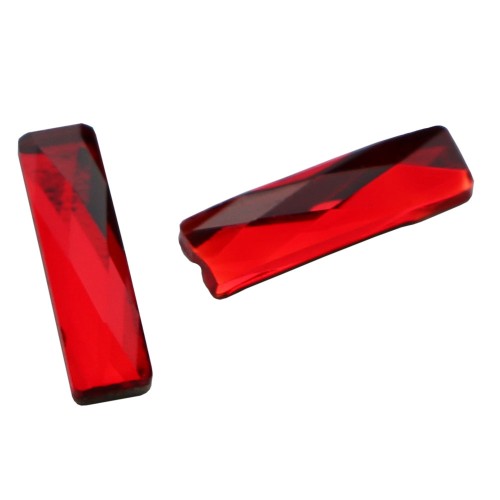 Komilfo Rectangle stones long (2×9 mm) Red, 2 pieces
