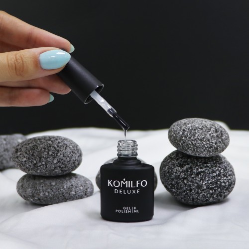 Komilfo No Wipe Rubber Top – top for gel varnish without a sticky layer with UV filters, 8 ml