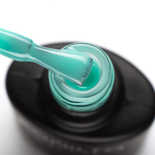 Komilfo Color Base Royal Mint (mint, translucent), 8 ml