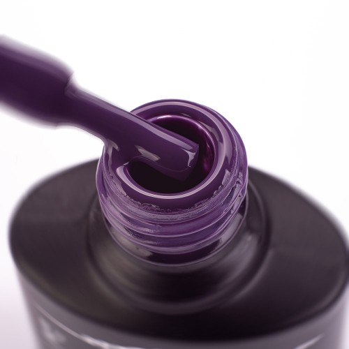 Гель-лак Komilfo Deluxe Series №D109 (приглушенный фиолетовый, эмаль), 8 мл