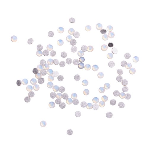 Komilfo rhinestones White Opal, size 4 (pack of 100) Komilfo rhinestones White Opal, size 4 (pack of 100)