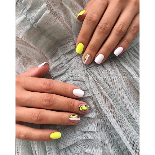 Гель-лак Komilfo Deluxe Series №D263 (насыщенный кислотно-желтый, эмаль), 8 мл