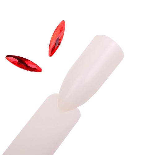 Komilfo Stones Boat long (3×10 mm) Red, 2 pieces