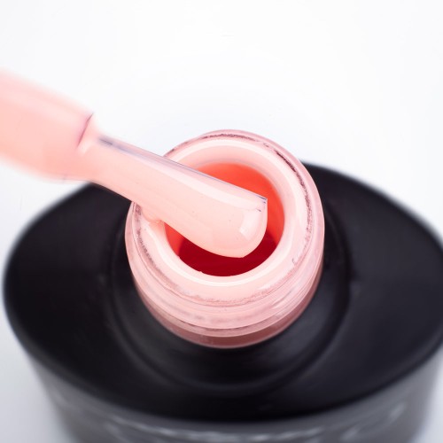 Гель-лак Komilfo Deluxe Series №D190 (пастельный светлый персиковый, эмаль), 8 мл