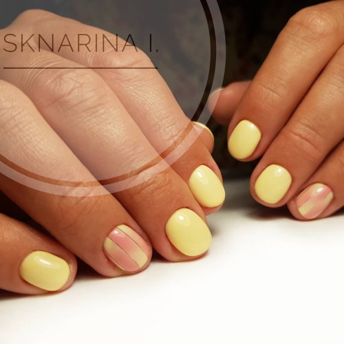 Gel Polish Komilfo DeLuxe Termo C015 (calm pink, when heated – warm yellow), 8 ml