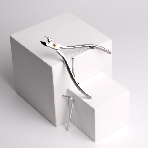 NEW set of manicure tools Komilfo Top 3 in a dichroic case