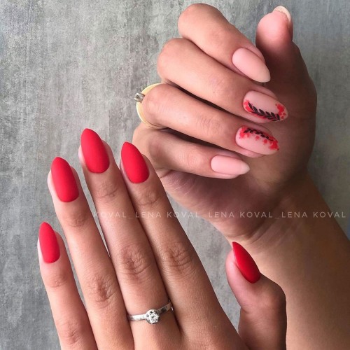 Gel Polish Komilfo Deluxe Series D082 (classic red, enamel), 15 ml