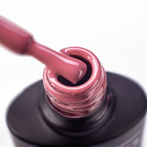 Гель-лак Komilfo Deluxe Series №D061 (темный розово-коричневый, эмаль), 8 мл