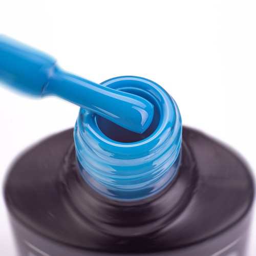 Гель-лак Komilfo Deluxe Series №D131 (насыщенный голубой, эмаль), 8 мл