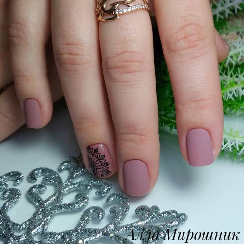 Гель-лак Komilfo Deluxe Series №D061 (темный розово-коричневый, эмаль), 8 мл