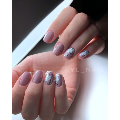 Гель-лак Komilfo Deluxe Series №D061 (темный розово-коричневый, эмаль), 8 мл