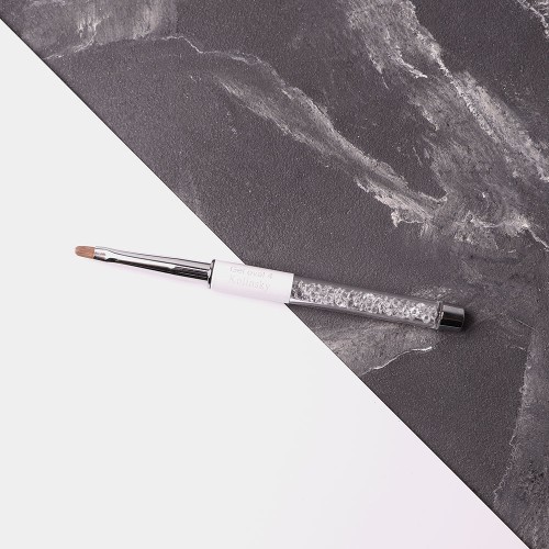 Komilfo Gel oval 4 brush (Kolinsky)
