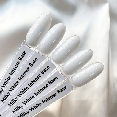 Komilfo Milky White Intense Base, 30 ml (gel-can)