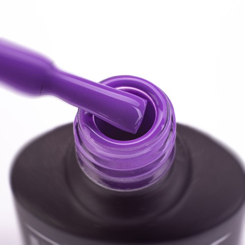 Гель-лак Komilfo Deluxe Series №D122 (насыщенный сиреневый, эмаль), 8 мл