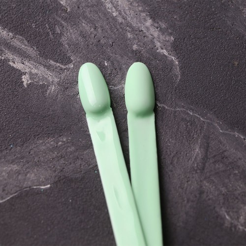 Гель-лак Komilfo Deluxe Series №D192 (светлый пастельно-зеленый, эмаль), 8 мл