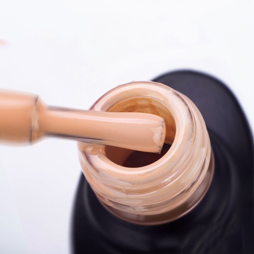 Гель-лак Komilfo Deluxe Series №D012 (темно-нюдовый, эмаль), 8 мл