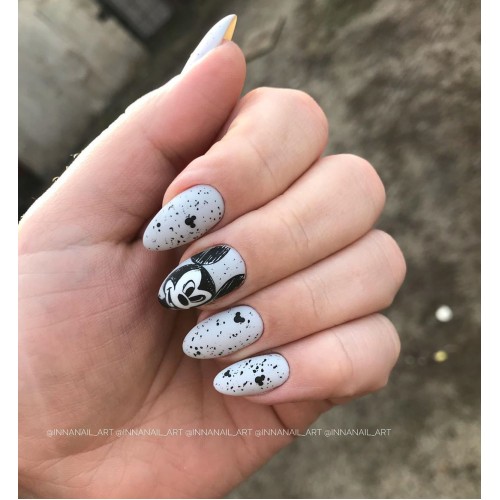 Гель-лак Komilfo Deluxe Series №D072 (светлый голубо-серый, с еле заметным шиммером), 8 мл