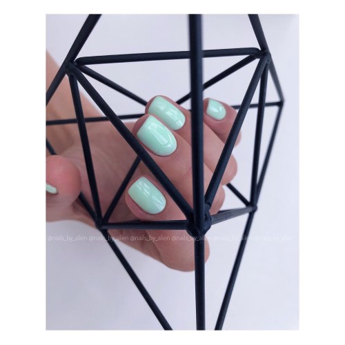 Гель-лак Komilfo Deluxe Series №D192 (светлый пастельно-зеленый, эмаль), 8 мл