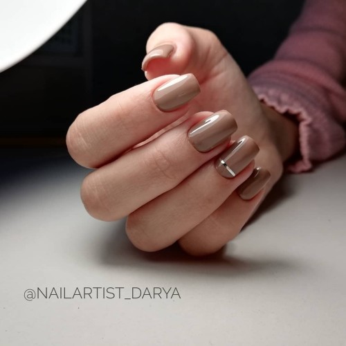 Гель-лак Komilfo Deluxe Series №D236 (серо-бежевый, эмаль), 8 мл