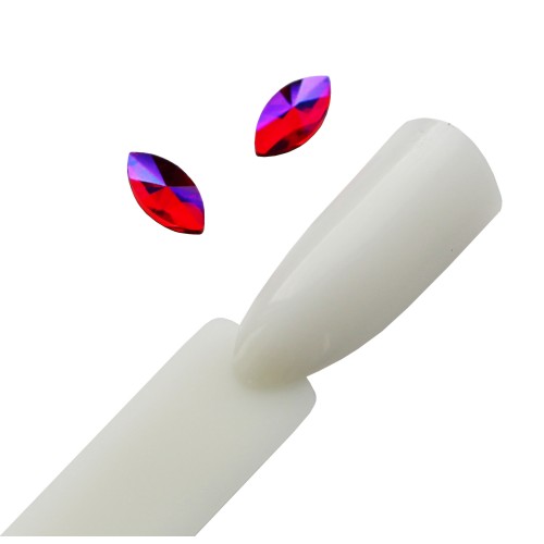 Komilfo Stones Boat full (4×8 mm) Red AB, 2 pieces